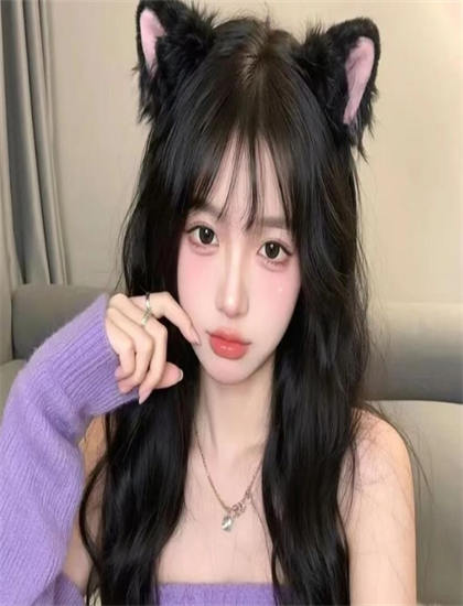 《村里新鲜事》导演手法解析不容错过的：艺术风格与技术特点分析，高清资源